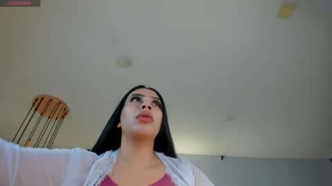Snapshot of leahlombardi_ chatting on June 2026 05:06:01 PM leahlombardi_ online show from June 2026 05:06:01 PM
