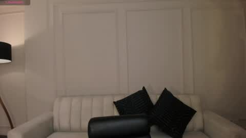 leahnovac online show from November 2025 11:12:02 AM