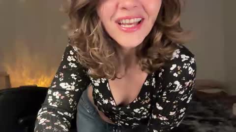 Leah Sparkles online show from April 2026 01:59:01 AM