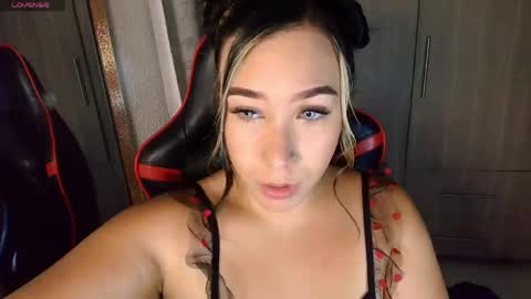 Snapshot of leahtemptation chatting on April 2026 07:03:02 AM leah online show from April 2026 07:03:02 AM