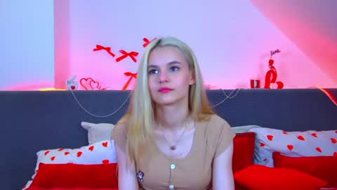 Snapshot of lealamour chatting on June 2026 06:21:02 PM Lea online show from June 2026 06:21:02 PM