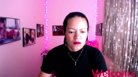 Leandra online show from January 2025 06:28:01 PM