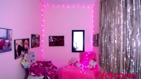 Leandra online show from January 2025 07:04:01 PM