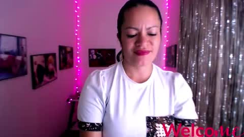 Leandra online show from February 2025 06:35:02 PM