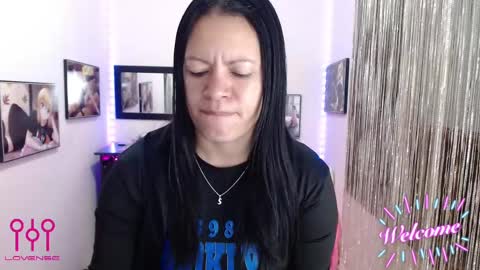 Leandra online show from October 2025 12:50:01 PM