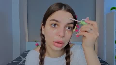 Sophie online show from February 2026 06:18:02 AM