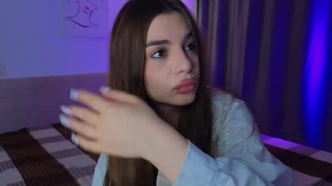 Sophie online show from June 2026 07:05:01 PM