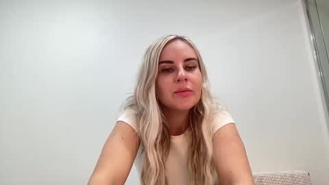 Leanna online show from January 2025 03:31:01 AM