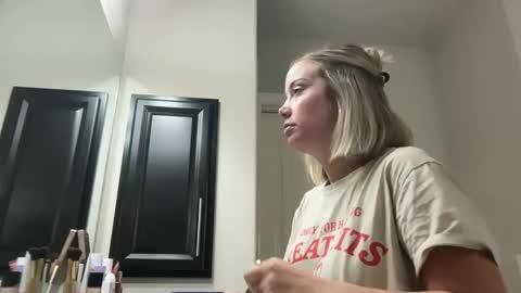 leanneluxecouple online show from September 2025 10:26:02 AM