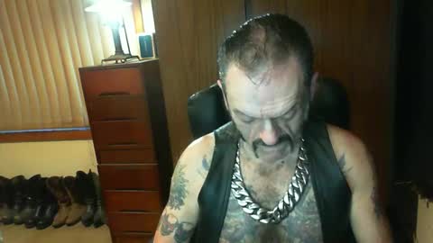 Snapshot of leathergreaser chatting on December 2024 06:37:02 PM leathergreaser online show from December 2024 06:37:02 PM