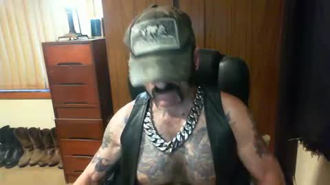 Snapshot of leathergreaser chatting on January 2025 07:13:02 PM leathergreaser online show from January 2025 07:13:02 PM