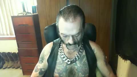 Snapshot of leathergreaser chatting on February 2025 10:28:02 PM leathergreaser online show from February 2025 10:28:02 PM