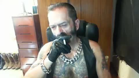 Snapshot of leathergreaser chatting on February 2025 05:40:01 AM leathergreaser online show from February 2025 05:40:01 AM