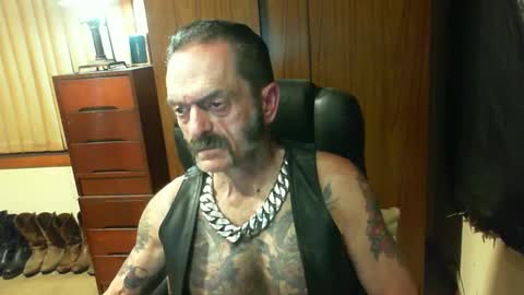 Snapshot of leathergreaser chatting on February 2025 11:47:02 AM leathergreaser online show from February 2025 11:47:02 AM
