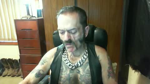 Snapshot of leathergreaser chatting on February 2025 08:11:02 PM leathergreaser online show from February 2025 08:11:02 PM