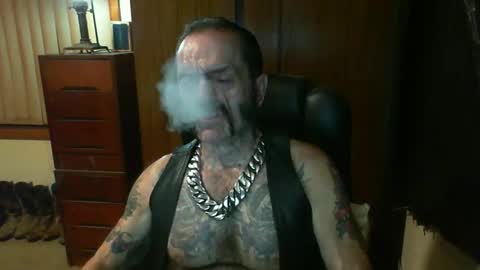 Snapshot of leathergreaser chatting on March 2025 05:27:02 PM leathergreaser online show from March 2025 05:27:02 PM