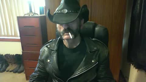 Snapshot of leathergreaser chatting on September 2025 12:00:02 AM leathergreaser online show from September 2025 12:00:02 AM