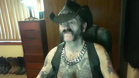 Snapshot of leathergreaser chatting on September 2025 08:36:02 PM leathergreaser online show from September 2025 08:36:02 PM