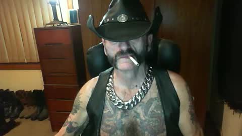 leathergreaser online show from October 2025 01:21:02 PM