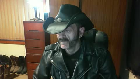 leathergreaser online show from April 2026 08:03:02 PM