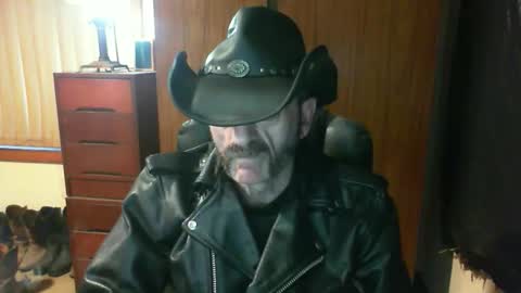 leathergreaser online show from April 2026 08:20:02 PM