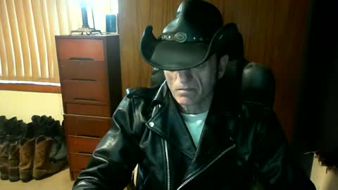 leathergreaser online show from July 2026 06:05:01 AM