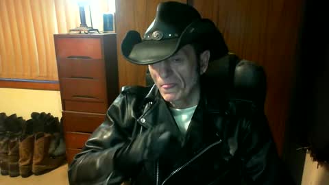 leathergreaser online show from July 2026 06:47:02 AM