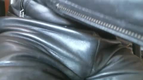 Snapshot of leathermotocross001 chatting on May 2026 05:51:01 PM Leathermotocross online show from May 2026 05:51:01 PM