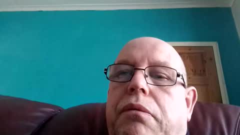 leatherpants68 online show from April 2026 05:34:01 PM