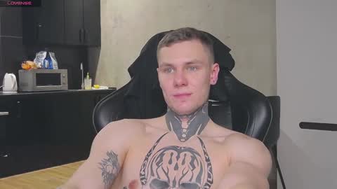 Snapshot of lechery_boy chatting on January 2025 06:43:01 PM Lechery boy online show from January 2025 06:43:01 PM