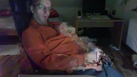 Snapshot of lefti27 chatting on December 2024 11:20:02 PM Dave online show from December 2024 11:20:02 PM