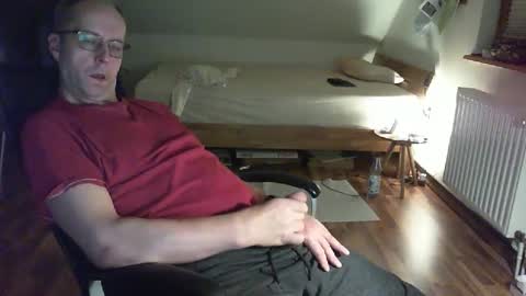 Snapshot of lefti27 chatting on January 2025 11:00:01 PM Dave online show from January 2025 11:00:01 PM