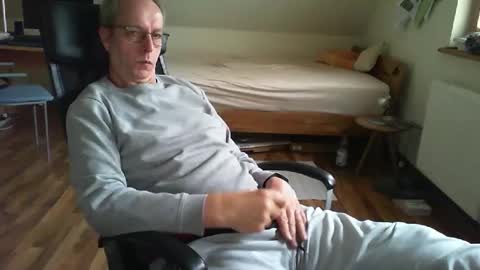 Snapshot of lefti27 chatting on March 2025 02:00:01 PM Dave online show from March 2025 02:00:01 PM