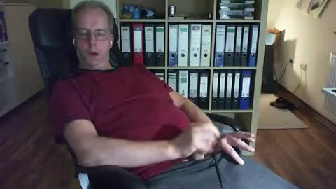 Snapshot of lefti27 chatting on September 2025 09:36:02 PM Dave online show from September 2025 09:36:02 PM