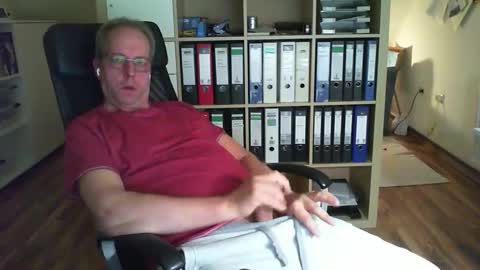 Snapshot of lefti27 chatting on September 2025 11:21:01 PM Dave online show from September 2025 11:21:01 PM