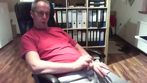 Snapshot of lefti27 chatting on November 2025 03:45:02 PM Dave online show from November 2025 03:45:02 PM