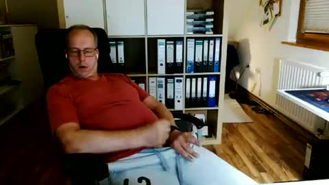 Snapshot of lefti27 chatting on June 2026 09:28:01 PM Dave online show from June 2026 09:28:01 PM