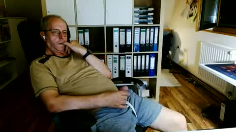 Snapshot of lefti27 chatting on June 2026 11:08:02 PM Dave online show from June 2026 11:08:02 PM