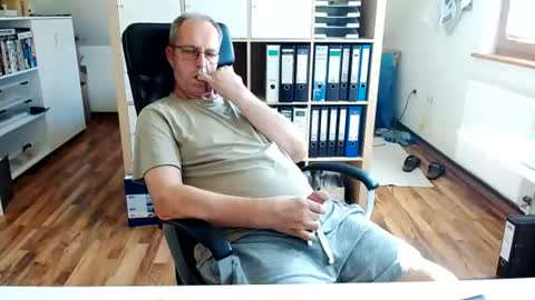 Snapshot of lefti27 chatting on June 2026 03:43:01 PM Dave online show from June 2026 03:43:01 PM