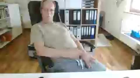 Snapshot of lefti27 chatting on July 2026 04:02:02 PM Dave online show from July 2026 04:02:02 PM