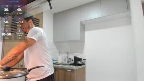 Alejandro online show from September 2025 03:24:02 PM