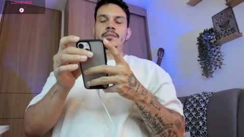 Snapshot of legolas_15 chatting on June 2026 09:21:02 AM Alejandro online show from June 2026 09:21:02 AM