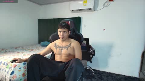Snapshot of lei_77 chatting on January 2025 05:51:01 AM Lei online show from January 2025 05:51:01 AM