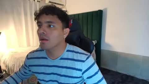 Snapshot of lei_77 chatting on November 2025 09:57:02 PM Lei online show from November 2025 09:57:02 PM