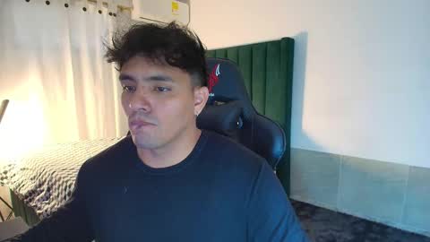 Snapshot of lei_77 chatting on November 2025 06:44:02 PM Lei online show from November 2025 06:44:02 PM