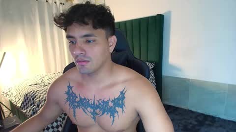 Snapshot of lei_77 chatting on December 2025 10:05:01 PM Lei online show from December 2025 10:05:01 PM