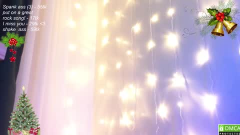 Snapshot of leia_bell chatting on December 2024 03:47:02 PM hey Im Leia and I love rock online show from December 2024 03:47:02 PM