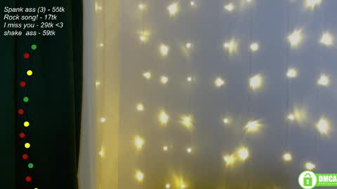 Snapshot of leia_bell chatting on January 2025 08:21:01 PM hey Im Leia and I love rock online show from January 2025 08:21:01 PM