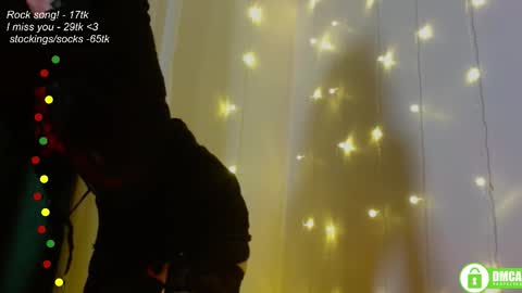 Snapshot of leia_bell chatting on September 2025 07:29:01 PM hey Im Leia and I love rock online show from September 2025 07:29:01 PM