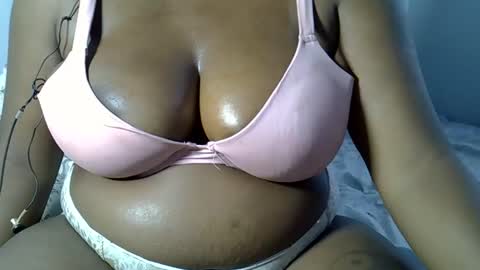 Snapshot of leia_wells90 chatting on November 2025 06:12:02 AM leia_wells90 online show from November 2025 06:12:02 AM